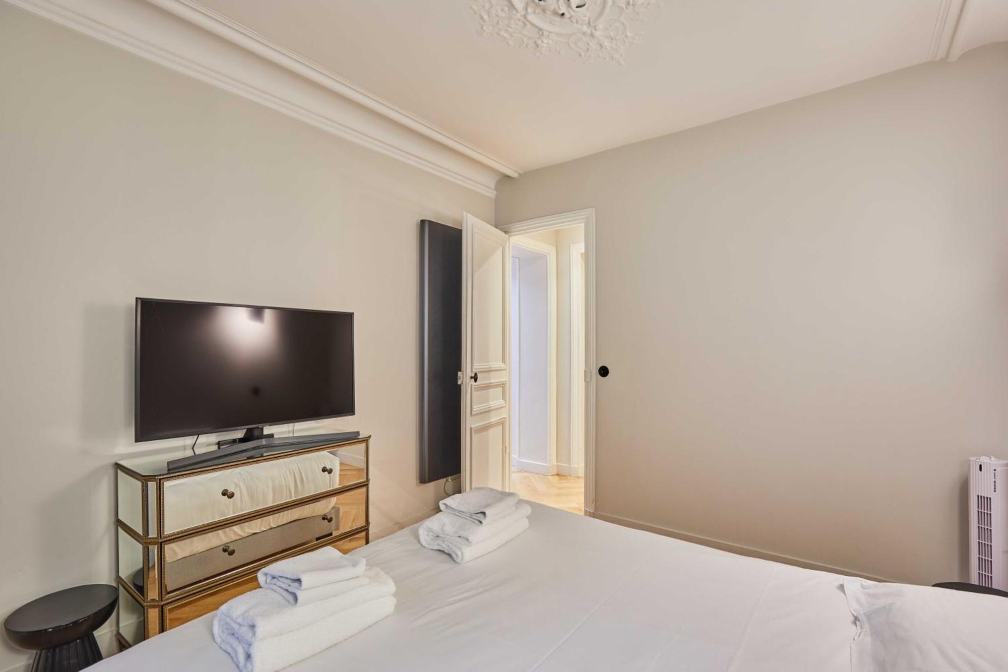 Magnificent Apartment - 3Br- 8P - Batignolles Paris Bagian luar foto